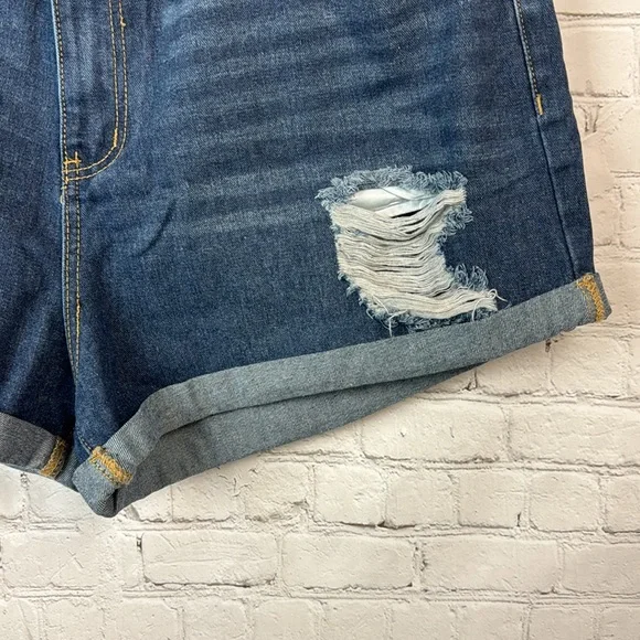 BloomChic High Rise Medium Wash Distressed Rolled Hem Jean Shorts Plus Size 16 - Picture 4 of 5